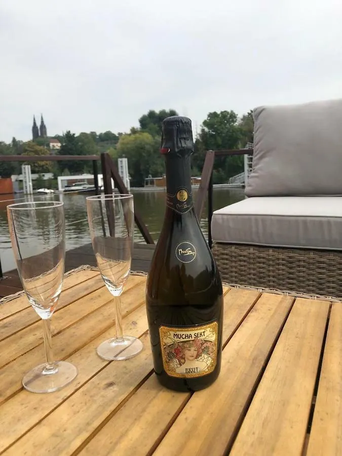 船屋 Cassiopeia Prague - Hausbot For 6酒店